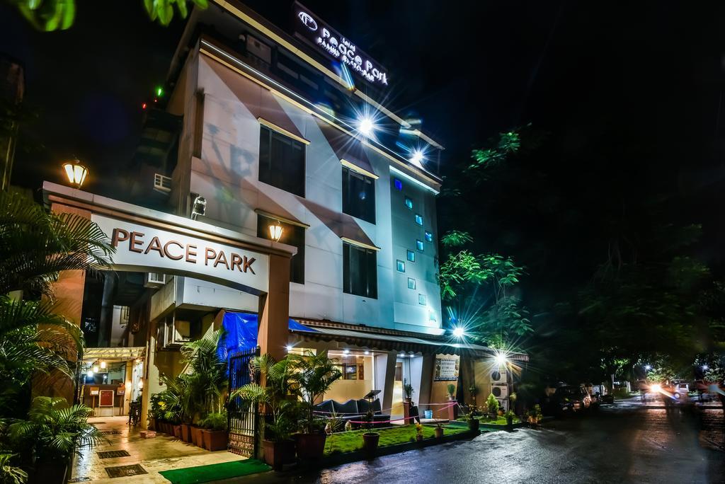 Hotel Peace Park Panvel Exterior foto